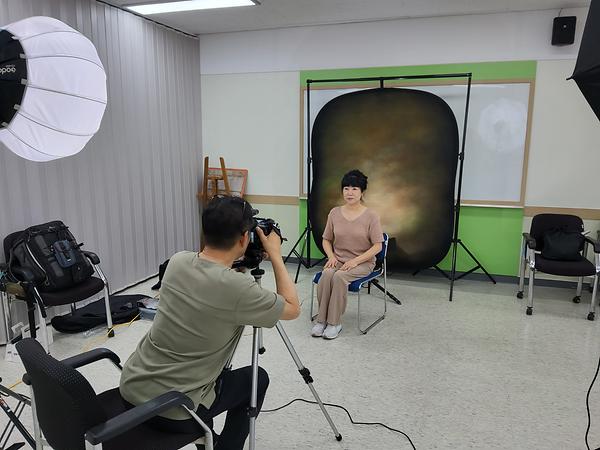 (2025.9.1.)(주민자치회 지원사업) 어르신 장수사진 촬영해드리기 2차 사진