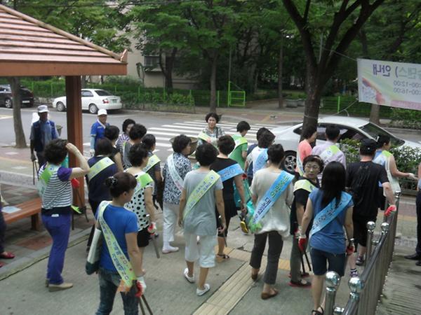 만수4동 하절기 취약지 일제대청소의 날 실시(8.8) 사진