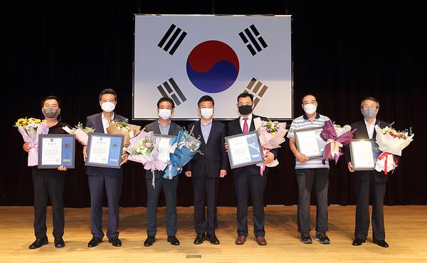 모범선행시민, 우수통장, 으뜸통장 표창장 수여식 사진
