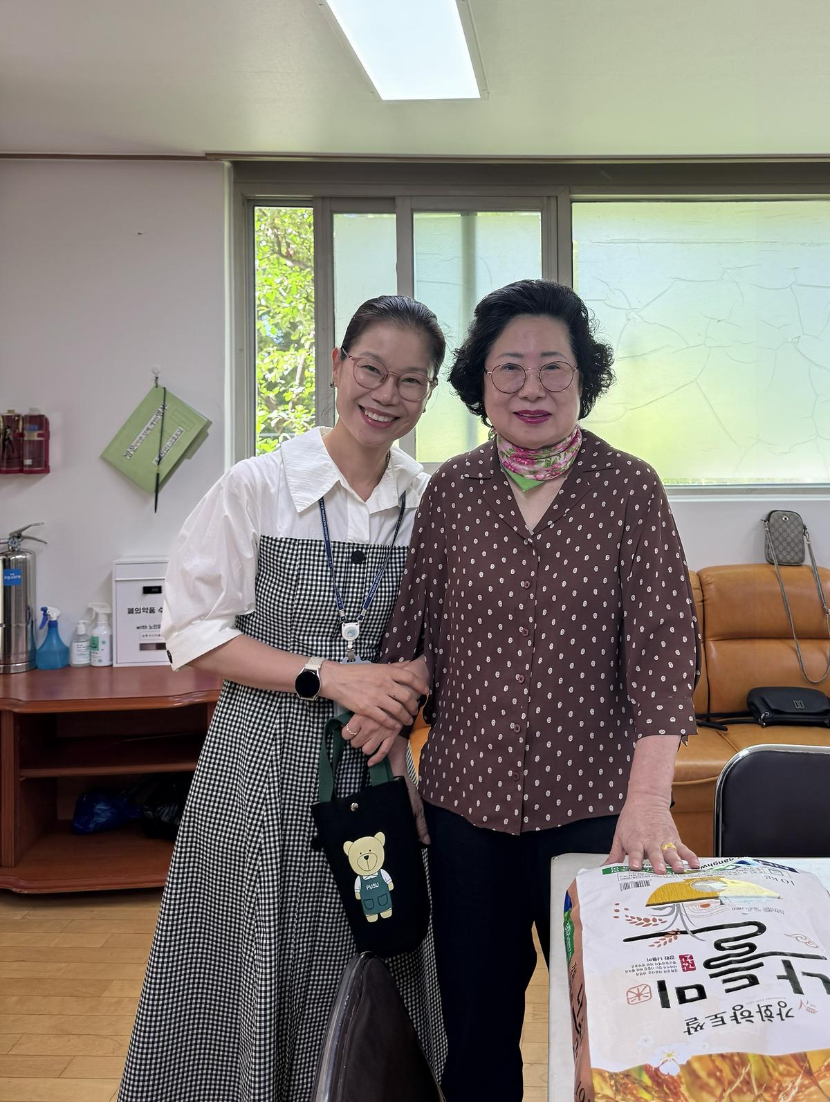 (12-1)_만수2동,_경로당_방문해_어르신_안부_살피고_후원물품_전달.jpg 이미지